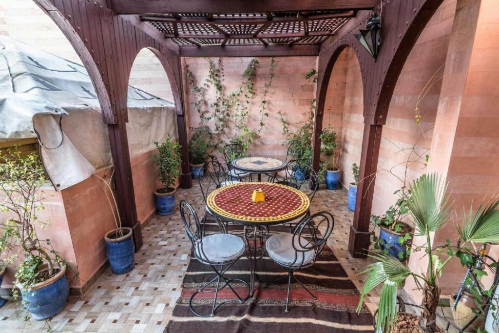 Hotel Riad Tamazouzte Marrakesh Esterno foto